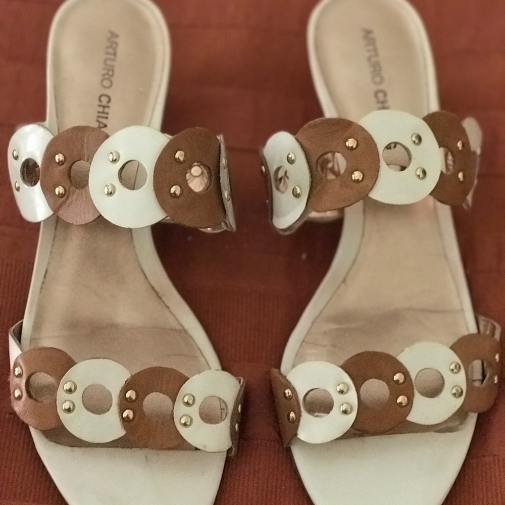 Arturo Chang white and beige Espadrilles. Size 10